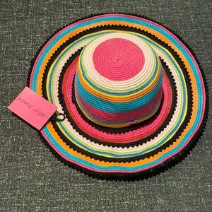 ✨PRICE DROP✨BNWT Betsey Johnson sunhat